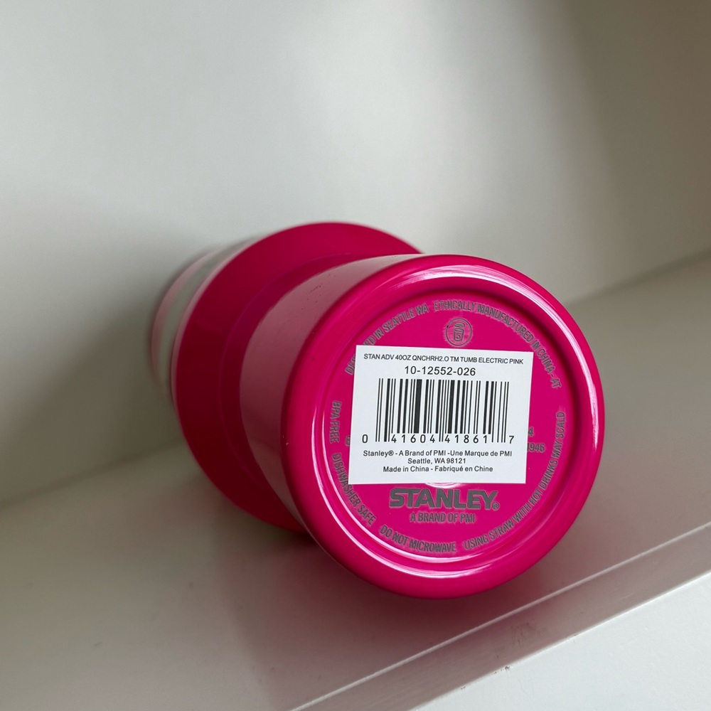 Stanley 40 oz. Quencher H2.0 FlowState Tumbler –‎ Electric Pink - Picture 7 of 9